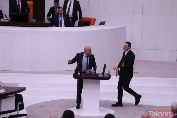 Filistin oturumuna mazeret sunan CHP lideri Özgür Özel Can Atalay için seke seke Meclis'e geldi! Bir de üstüne DEM Grubu'na gitti - 17