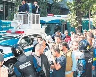 Tokyo’da bayrak kavgası