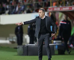 Fenerbahçe taraftarından Ersun Yanala istifa çağrısı