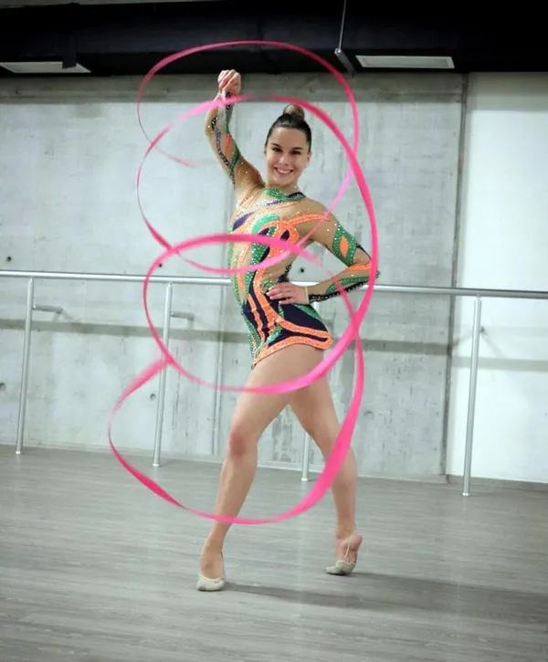 izmir-depreminden-sonra-yeniden-dogdu-jimnastigin-kralicesi-oldu-1639399887465.jpg İzmir Depremi'nden sonra yeniden doğdu!' 'Jimnastiğin kraliçesi' oldu-5