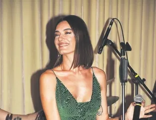 Hande sahneye alıştı