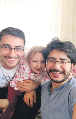 Abi-kardeş Londra buluşması! Oxford Üniversitesi’nde eğitim görecekler...