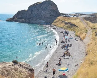 Number ’Van’ Beach