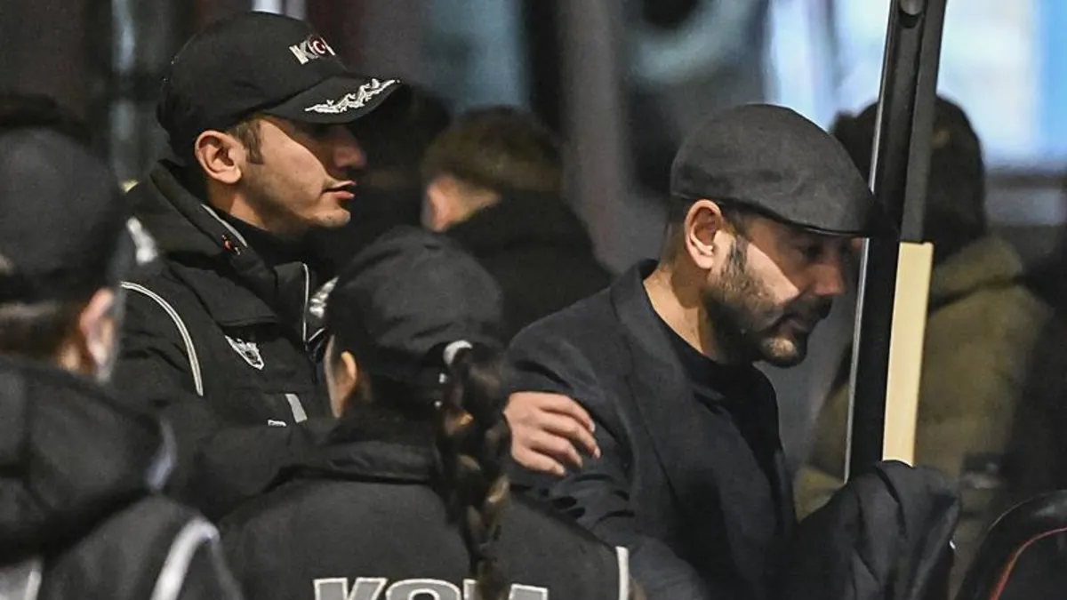 CHP'li Rıza Akpolat ile Aziz İhsan Aktaş tutuklandı! İçişleri Bakanlığı açıkladı: Görevden uzaklaştırıldı