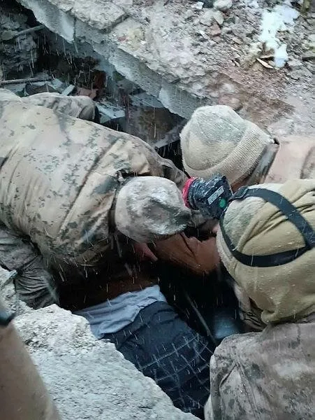 domuzdami-nedir-ne-anlama-gelir-domuzdami-tahkimati-nasil-yapilir-madencilerin-tunel-olusturmasi-ne-anlama-gel-1675974285068.jpeg Domuzdamı nedir, ne anlama gelir? Madencilerin tünel oluşturması ne anlama gelir? Domuzdamı tahkimatı nasıl yapılır?-5