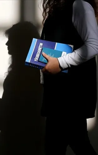 Öğrencilere burs tuzağı! WhatsApp üzerinde ulaşıp...