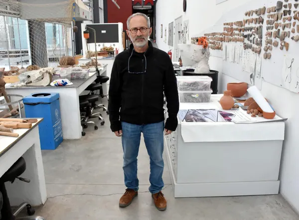 6-bin-yillik-tanrica-heykeli-izmir-bornovada-yesilova-hoyugunde-bulundu-1643699063726.jpg 6 bin yıllık tanrıça heykeli! İzmir Bornova'da Yeşilova Höyüğü'nde bulundu-6