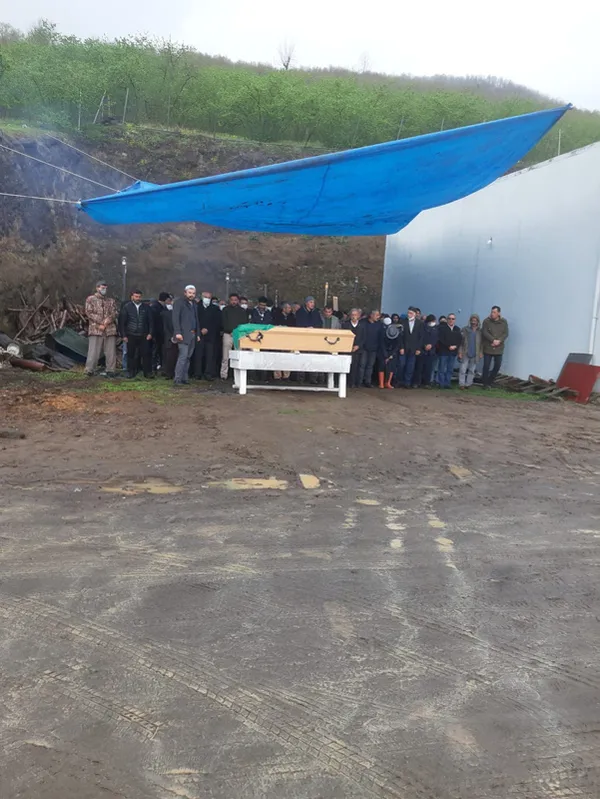 orduda-esrarengiz-olum-bir-yil-once-dini-nikahli-esi-bir-gun-once-de-resmi-nikahli-esi-balkondan-dusup-yaralan-1649769951159.jpg Ordu'da esrarengiz ölüm! Bir yıl önce dini nikahlı eşi bir gün önce de resmi nikahlı eşi balkondan düşüp yaralandı-5