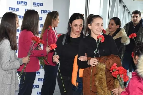 Bodrum'a gelen sezonun ilk turist kafilesi karşılandı!-2