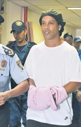 Ronaldinho 1.6 milyon dolara serbest