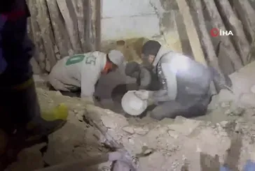 Şanlıurfa’da 2 katlı ev çöktü