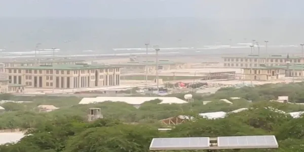 Somali'deki askeri üsse ilk sevkiyat ulaştı-1