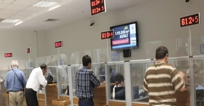 arefe-gunu-bankalar-noter-ve-borsa-acik-mi-oglene-kadar-mi-acik-9-nisan-2024-nobetci-noter-calisma-saatleri-ba-1712591002026.jpeg 9 Nisan 2024 NÖBETÇİ NOTER çalışma saatleri! Arefe günü bankalar, noter ve borsa açık mı, öğlene kadar mı açık? Banka, kargo, borsa...-2