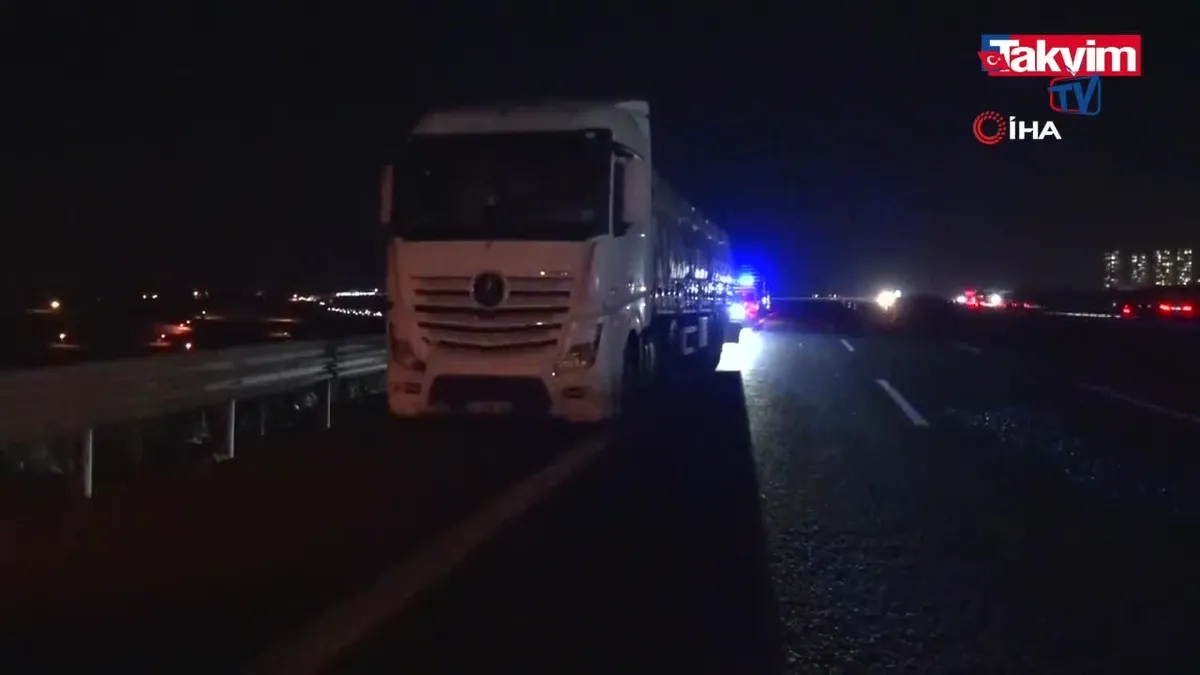 Tıra çarpan tofaş hurdaya döndü: 1 ölü