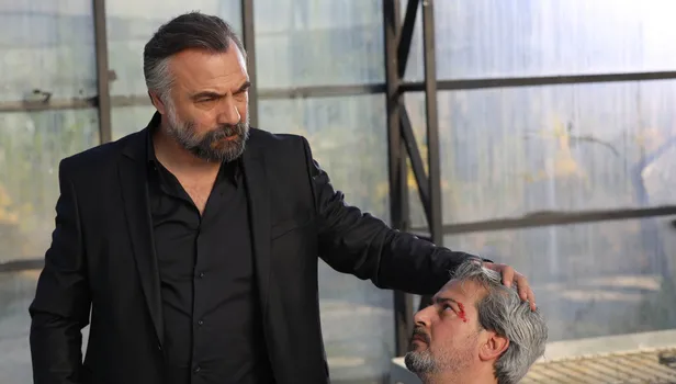 Eşkıya Dünyaya Hükümdar Olmaz 139. sezon finali bölümü yayınlandı! İlyas ve Ömür nişanlanıyor