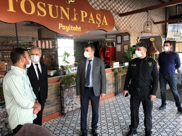 koronavirus-tedbirlerinde-ceza-kesilmeden-onceki-son-gunde-denetimler-yapildi-1603798172534.jpg Koronavirüs tedbirlerinde ceza kesilmeden önceki son günde denetimler yapıldı-5