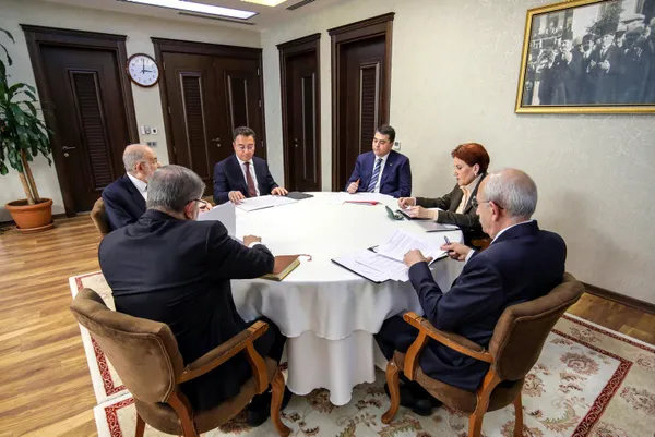 deva-partisi-genel-baskani-ali-babacanin-gozu-doymuyor-grup-kurmak-icin-chpnin-kapsini-calacak-2-vekil-daha-ve-1689317021103.jpg DEVA Partisi Genel Başkanı Ali Babacan'ın gözü doymuyor! Grup kurmak için CHP'nin kapsını çalacak: 2 vekil daha verin-5