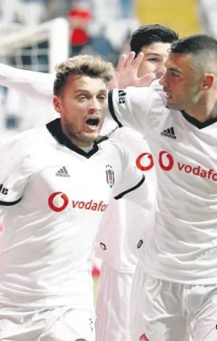 Beşiktaş Adem Ljajic’in bonservisini alıyor