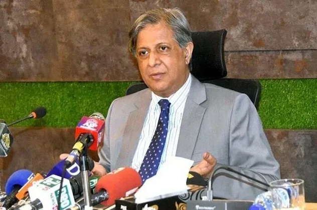 Pakistan'da  Adalet ve Hukuk Bakanı Azam Nazir Tarar istifa etti