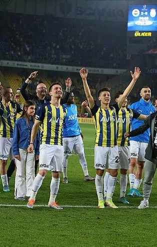 Kanarya seriye bağladı! Göztepe'yi evinde yenen Fenerbahçe liderle arasındaki puan farkını 11'e indirdi