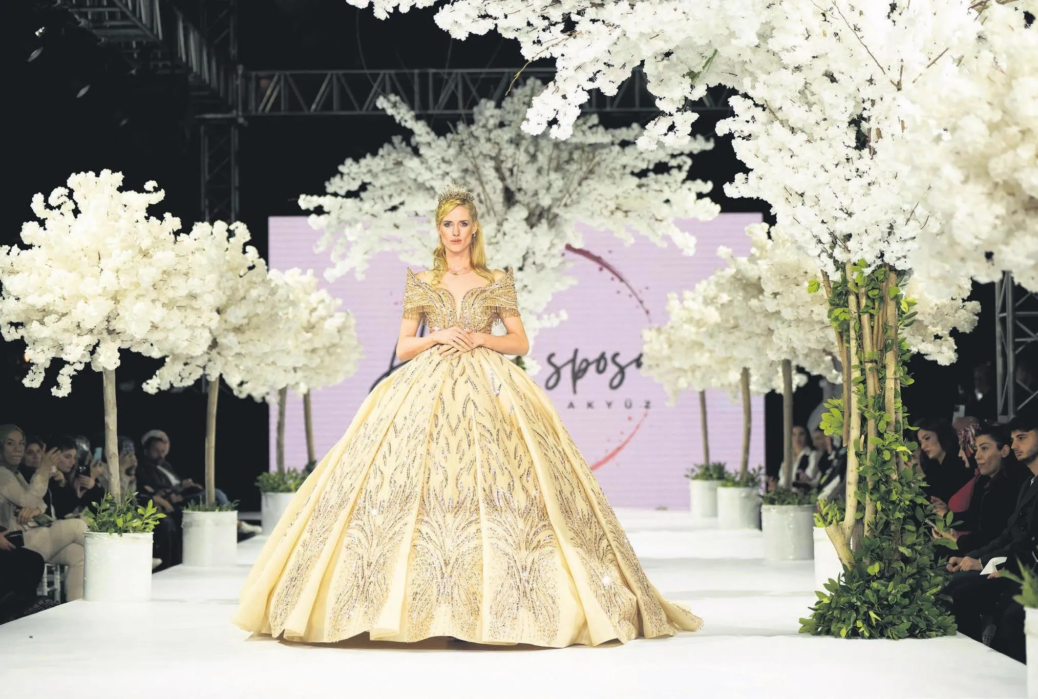 Dost paradan daha değerli!