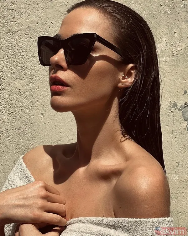 Bensu Soral iç gösteren dantelli üstüyle peş peşe yayınladı! Berfu Yenenler kayıtsız kalamadı! Hakan Baş’ın biricik eşi... - 2