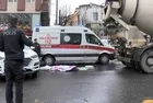 Gaziosmanpaşa'da beton mikseri dehşeti: Genç anne can verdi, 2 çocuğu kurtuldu