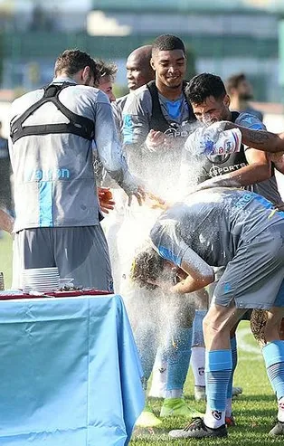 Yusuf ve Cafer’e özel kutlama!