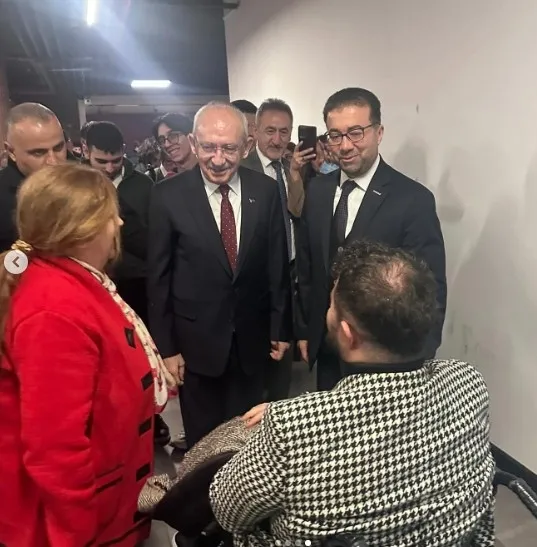 chpde-yeniden-mutlak-butlan-panigi-parti-karisti-kemal-kilicdaroglu-cephesi-hareketlendi-1767252263993.jpeg CHP'de yeniden "mutlak butlan" paniği! Parti karıştı Kemal Kılıçdaroğlu cephesi hareketlendi-4