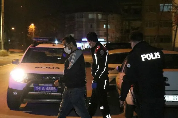 sehir-eskiyalari-boluda-112-acil-saglik-ekibine-silahli-saldiri-1609354594970.jpeg Şehir eşkıyaları! Bolu'da 112 Acil Sağlık ekibine silahlı saldırı...-4