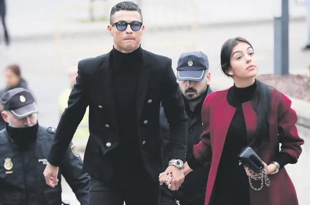Cristiano Ronaldo bir ayla yırttı