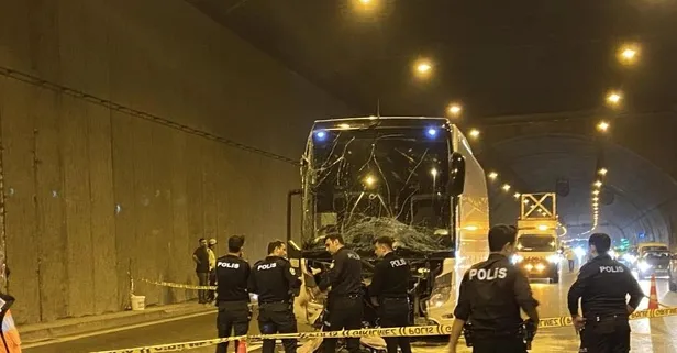 Sultangazi Cebeci Tüneli’nde motosikletlilerin ölüm yarışı! Otobüsle kafa kafaya çarpıştılar: 1 ölü 3 yaralı