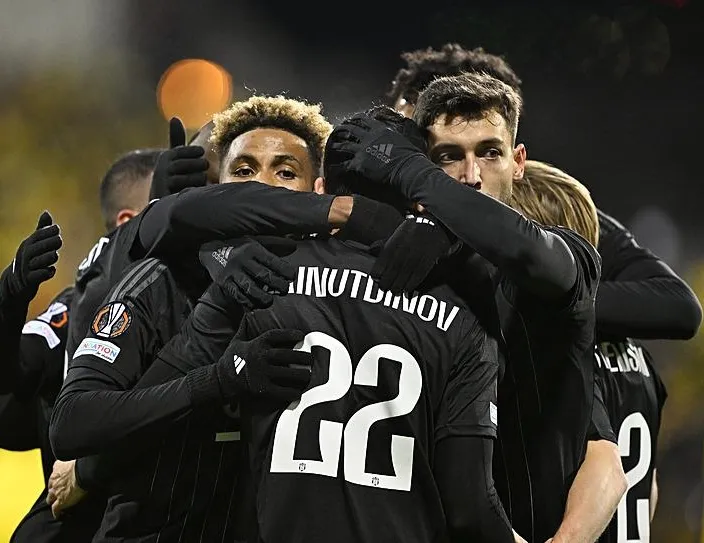 Kartal 3 puan peşinde