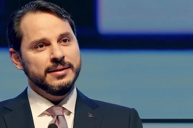 Bakan Albayrak'tan Anneler Günü mesajı
