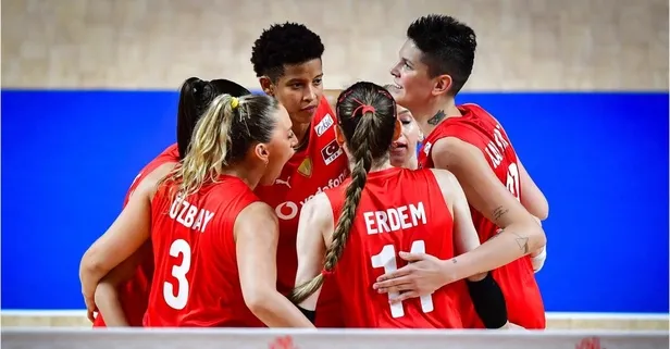 Türkiye Brezilya'ya 3-0 mağlup oldu! Filenin Sultanları liderliği kaptırdı