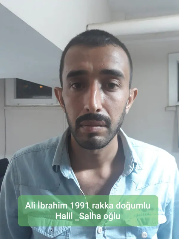 pkkli-teroristin-cantasindaki-cikolata-ve-kek-ambalajlarinin-icinde-812-gram-patlayici-ele-gecirildi-1624344149152.jpg PKK'lı teröristin çantasındaki çikolata ve kek ambalajlarının içinde 812 gram patlayıcı ele geçirildi-4