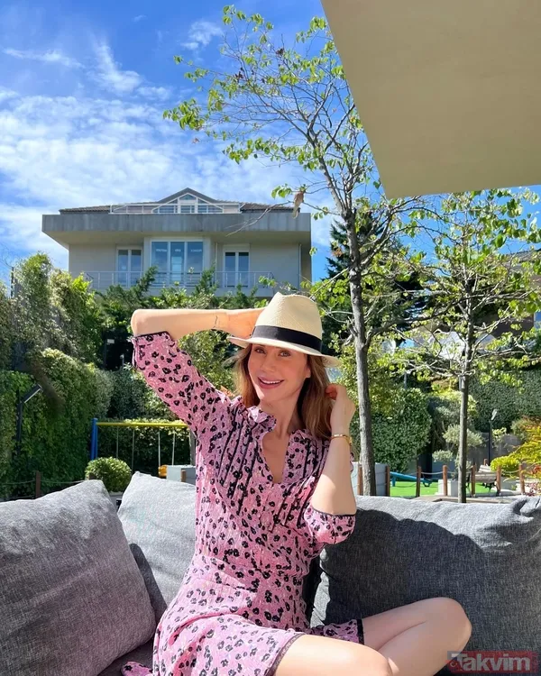 18’lik genç kız oldu! Demet Şener ile İbrahim Kutluay’ın kızına bakın! Ünlülerden yorum yağdı! “Kainat güzeli” Pınar Altuğ, Petek Dinçöz... - 9