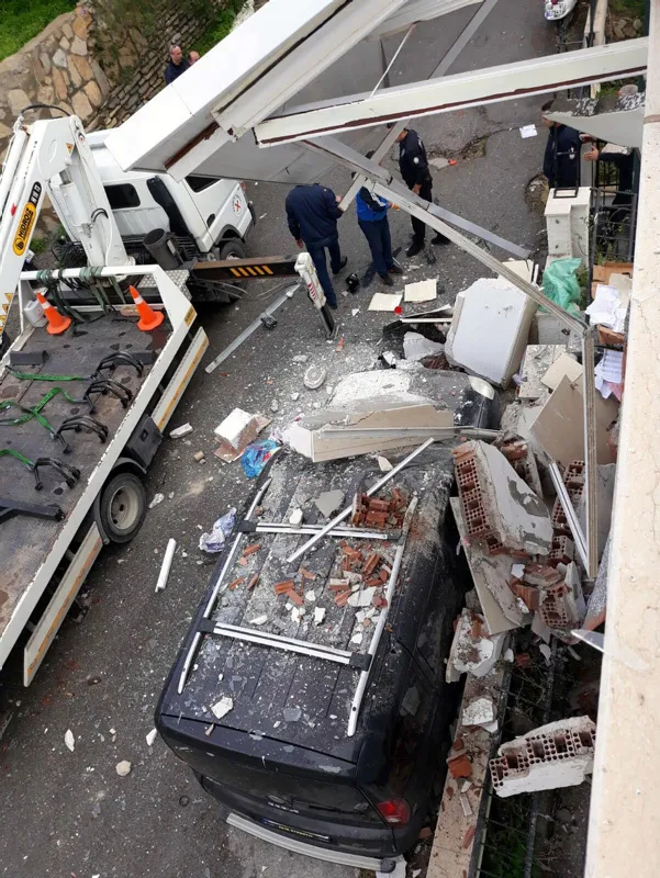 Bodrum'da sitede korkutan patlama! Herkes sokağa kaçtı-8