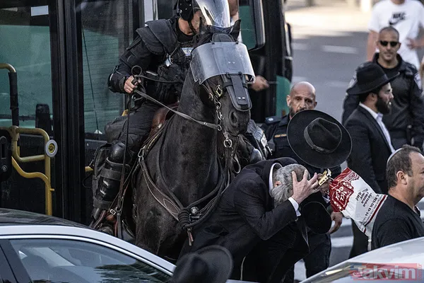 Ultra Ortodoks Yahudiler (Harediler) soykırımcı İsrail'in zorunlu askerlik hizmetini protesto etti: Otoyolu trafiğe kapattılar - 35