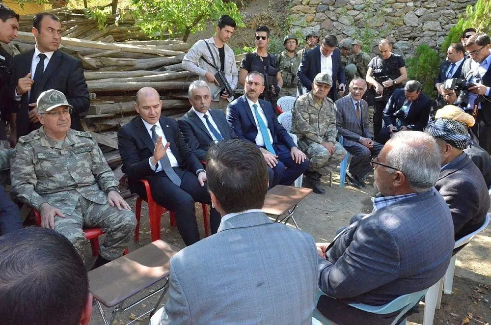 İçişleri Bakanı Soylu Şemdinli'de-4