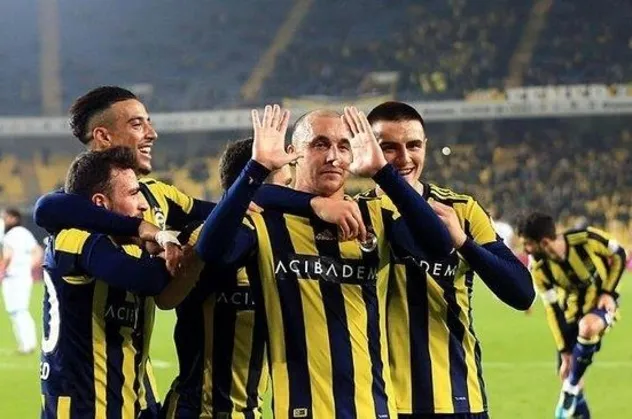 Fenerbahçe Fransız hocanın peşinde