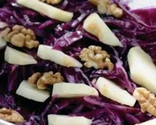 Elmalı Lahana Salatası