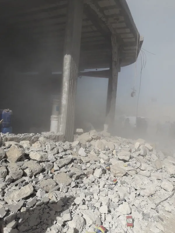 afrinde-sivillerin-yasadigi-mahallede-bomba-yuklu-arac-patlatildi-oluler-var-1606229615550.jpg Afrin'de sivillerin yaşadığı mahallede bomba yüklü araç patlatıldı: Ölüler var-6