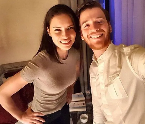 Çukurova'nın Züleyha'sı Hilal Altınbilek ile Metin Hara sokaklarda sarmaş dolaş! Hilal Altınbilek ve Metin Hara sevgili mi?-5