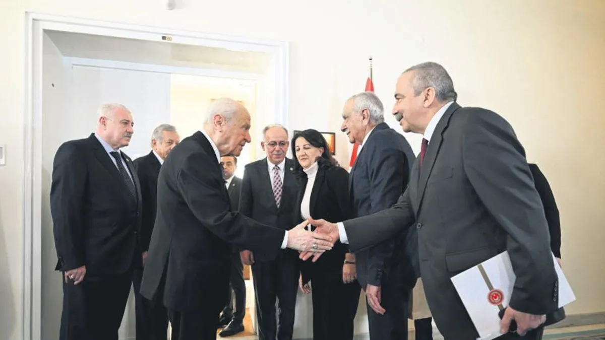 DEM Parti heyeti teröristbaşı Öcalan'ın mesajını MHP lider Bahçeli'ye iletti!