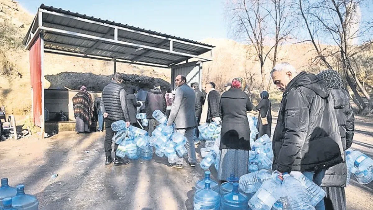 CHP'li Mansur Yavaş Ankara susuz! Vatandaş bayramda su kuyruğuna mahkum edildi