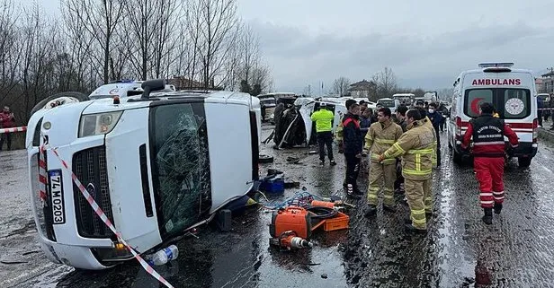 Bartın’da feci kaza! İşçi servislerinin çarpıştığı kazada 1 kişi öldü, 29 kişi yaralandı