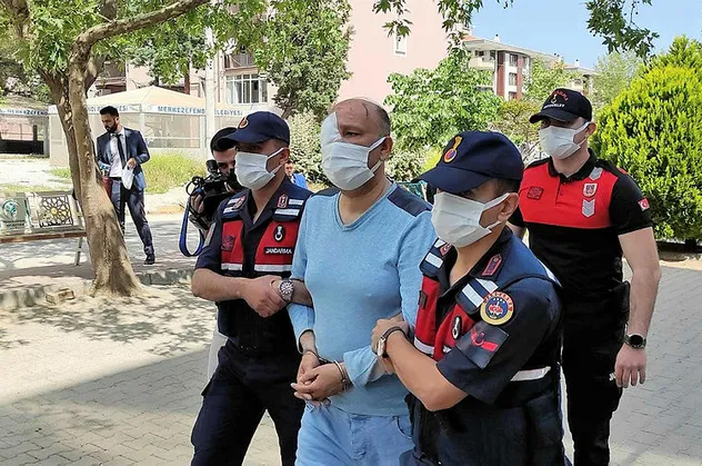 Denizli'de otelde asitli dehşet! Görevliler odaya koştu! Kayınvalidesini öldürmüştü sevgilisini asitle yaktı