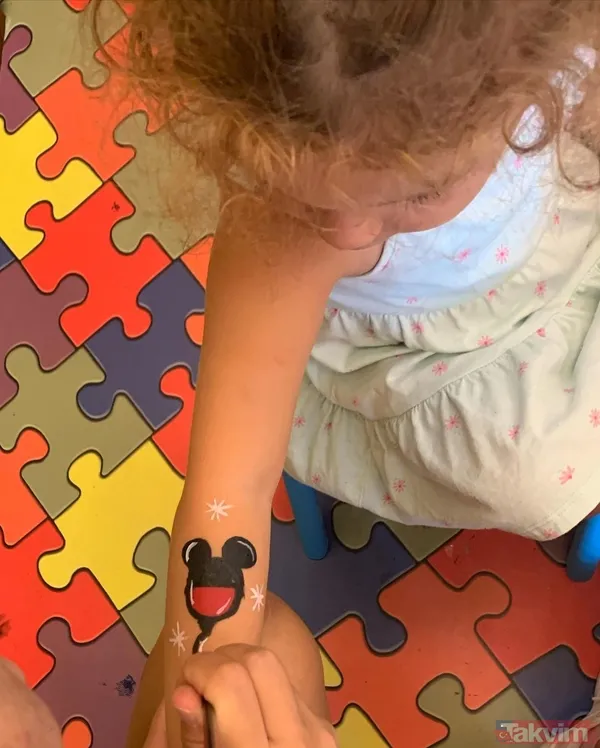 Minik Lalin annesini gölgede bıraktı! Sinem Kobal’dan anne-kız paylaşımı geldi! Kenan İmirzalıoğlu’nun ilk göz ağrısına bakın... - 26