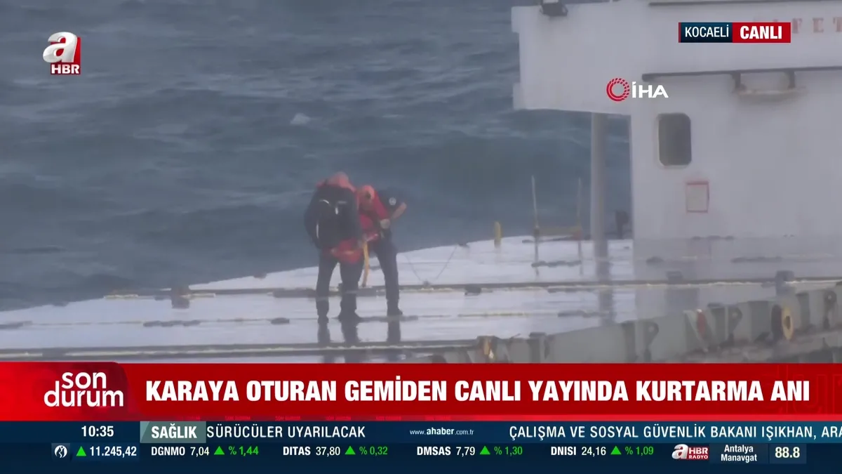 Kandıra'da karaya oturan geminin mürettebatı kurtarıldı